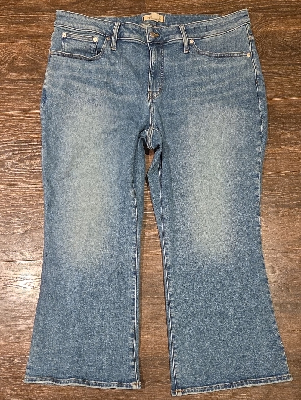 ❤️ NWOT! MADEWELL MID-RISE KICK OUT CROP FLARE JEANS, 18W (34 WOMAN)